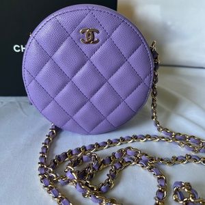 Pre-owned Chanel Caviar 20S purple round clutch w/ chain